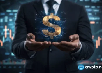 Stablecoins need regulation similar to banks