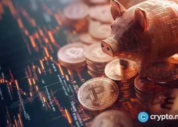 Bitcoin wallets with over 0.1 BTC decline for 1st time in 2 years