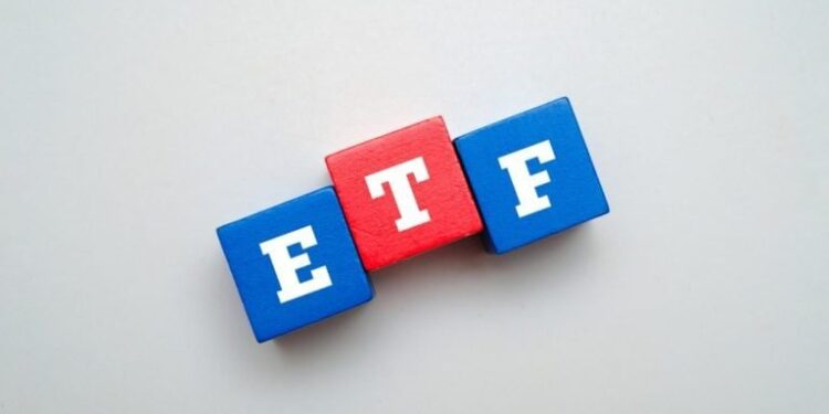Bitcoin and Ethereum ETFs Bleed for a Seventh Day as Blackrock’s IBIT Sheds $445 Million
