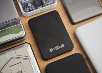 The Best MagSafe Power Banks for iPhone and Android, Plus Ones to Avoid