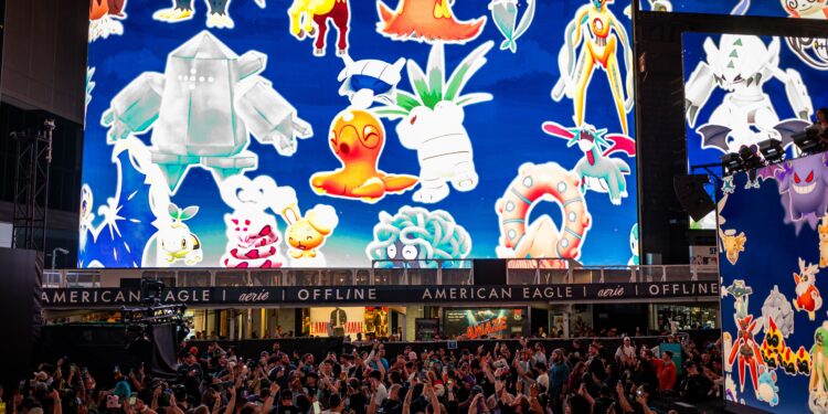 Thousands of ‘Pokémon Go’ Players Descend on Times Square to Defeat Mewtwo