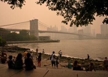 What Cities From Chicago to Washington, DC, Look Like Under a Blanket of Wildfire Smoke