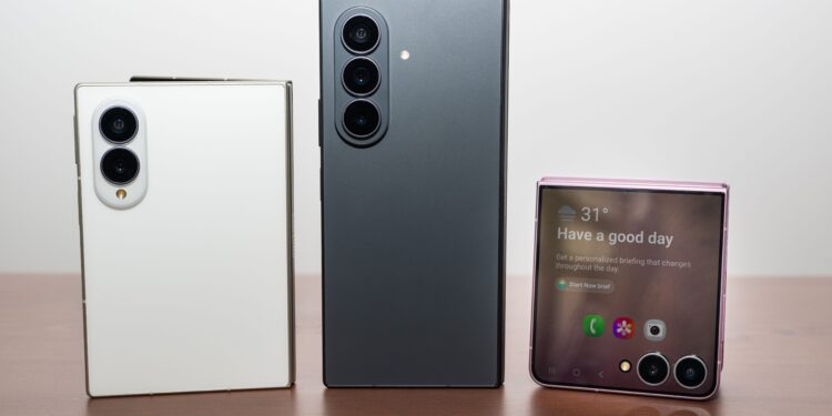 Which New Samsung Foldable Phone Should You Buy? Fold8 Ultra, Fold8, or Flip8?