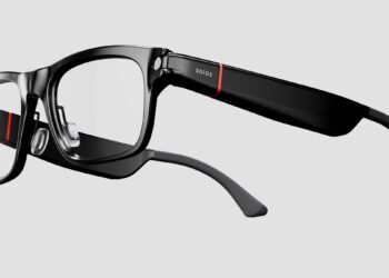 These New Smart Glasses From Solos Come With a Privacy Shield for the Cameras