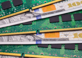 A Gamer Boosted His RAM With DIY Copper Pipe Heatsinks in 45 Minutes