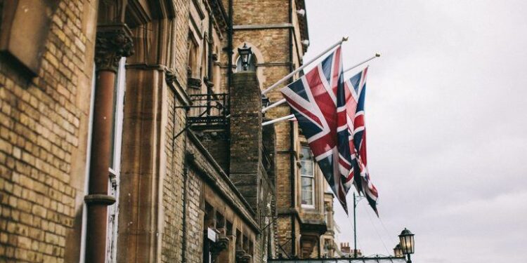 Binance and CZ Sued for $200 Million in UK Over ‘Unauthorized’ Derivatives Sold to 1,700 Traders