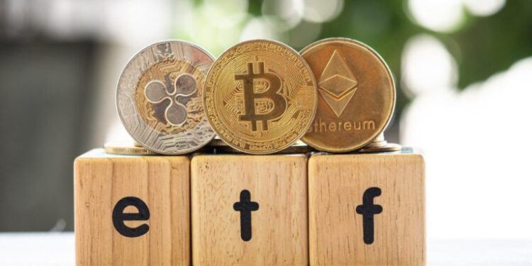 Blackrock Ignites Crypto ETF Comeback as Bitcoin, Ether Flows Turn Green