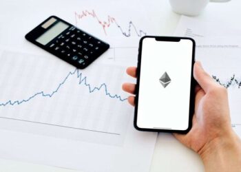 Former Blackrock Executive Defends Ethereum as Solana’s Validator Count Shrinks to 800