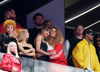 Taylor Swift and Travis Kelces wedding guest list reportedly excludes these people