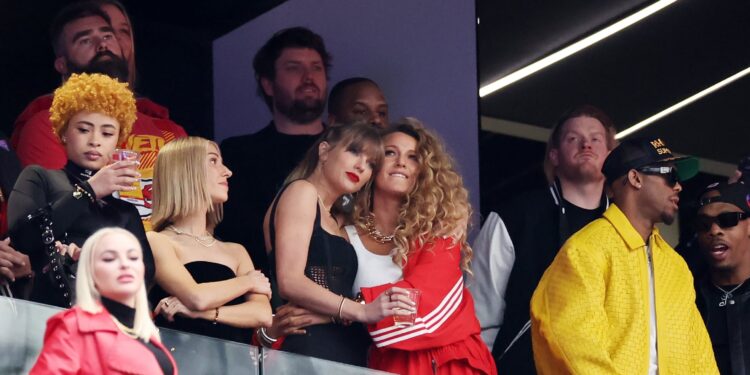 Taylor Swift and Travis Kelces wedding guest list reportedly excludes these people