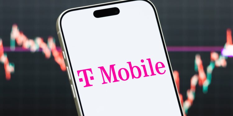 T-Mobile down: Why SOS mode is showing up on your phone