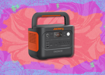 The Jackery Explorer 1000 v2 power station is on sale at Amazon — save over $350 on reliable backup