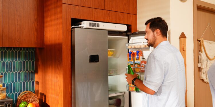 Keep food from spoiling during the next outage with the Bluetti FridgePower while its $500 off