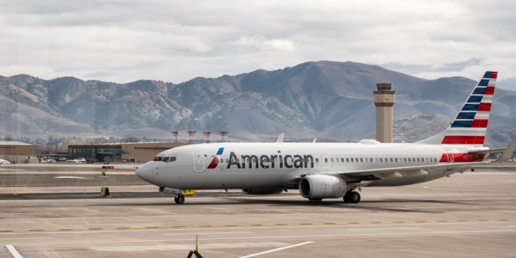 American Airlines briefly grounded in U.S. by IT issue