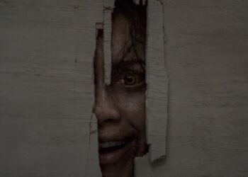 Does Evil Dead Burn have a credits scene?