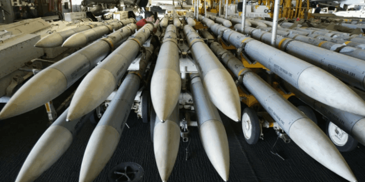 Trump Warns of 1,000 Missiles Aimed at Iran as Bitcoin Holds Near $64,000