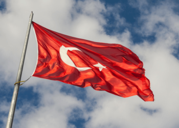 Türkiye Blocks 47,493 Illegal Betting Sites as Crypto Account Crackdown Expands
