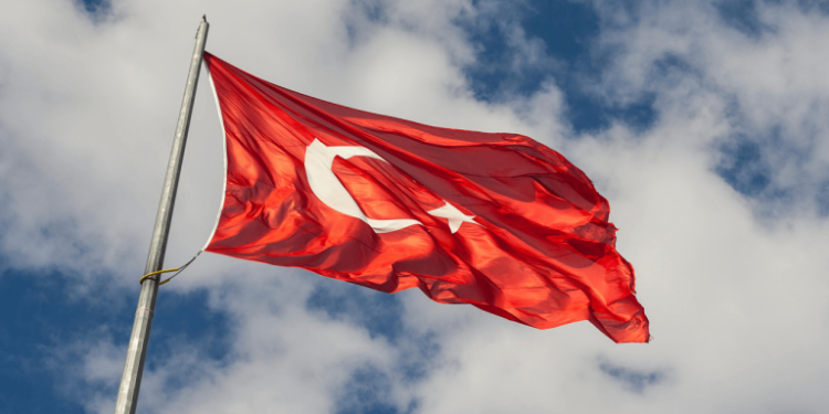 Türkiye Blocks 47,493 Illegal Betting Sites as Crypto Account Crackdown Expands