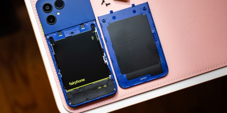 Exclusive: You Can Finally Buy a Fairphone—a Sustainable, Repairable Smartphone—in the US