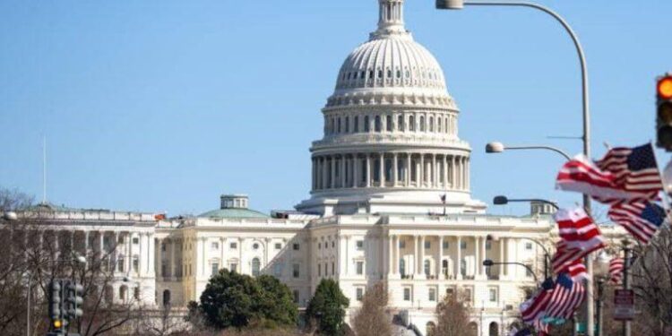 CLARITY Act Leaves 5 Loopholes, From Pensions to Trump’s $1.4B Crypto