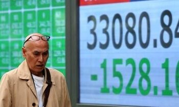 India’s rupee falls amid geopolitical risks, gold prices see slight rise