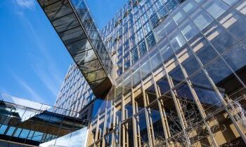 OpenAI, Anthropic limit access to top models amid US regulatory pressure