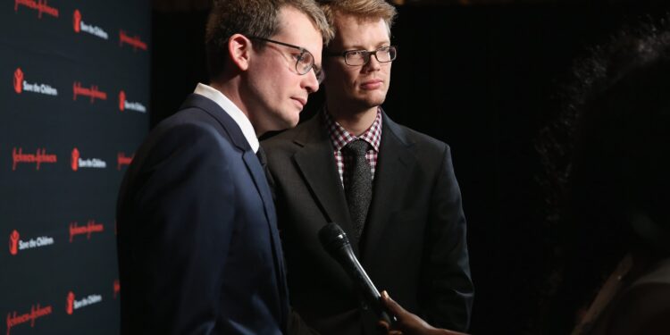 Hank Green apologizes for relying too heavily on ChatGPT