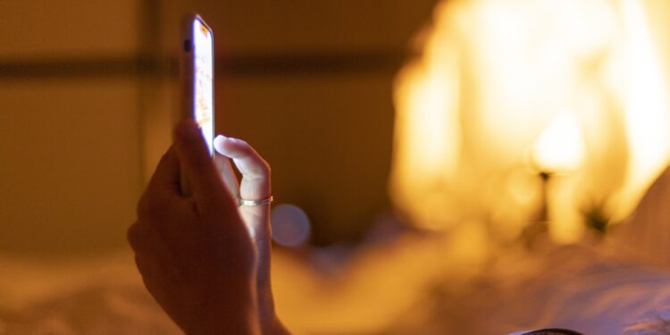 How to use AdultFriendFinder’s Sex Stories feature — vet your next sexting partner