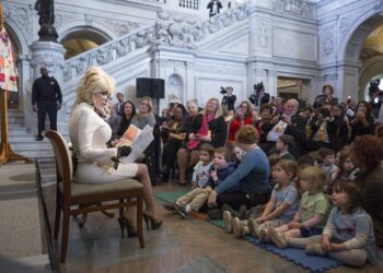 How to support Dolly Partons Imagination Library