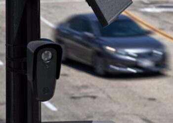 Senator launches investigation into Flocks surveillance