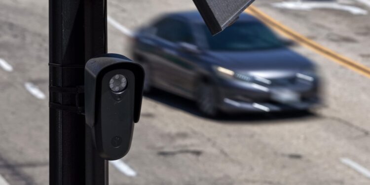Senator launches investigation into Flocks surveillance