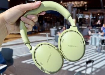 I test headphones for a living: These are the ones Id actually take with me on a plane