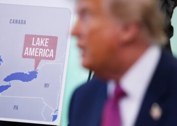 Google changes Lake Ontario to Lake America in Related search term, Google Maps