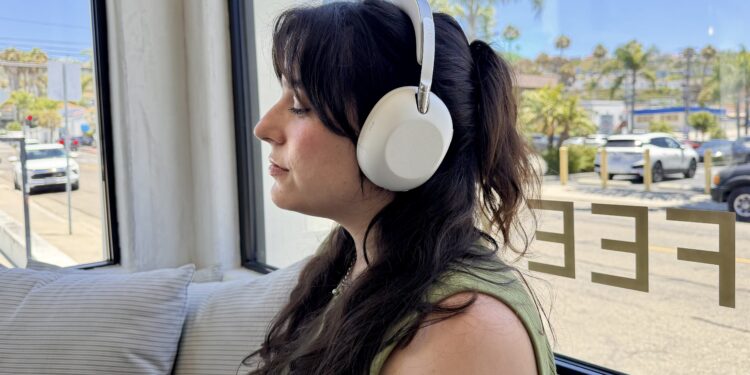 I found 1 major reason to shell out $650 for the Sony 1000X the Collexion headphones