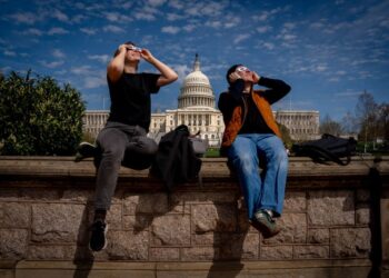 Solar eclipse 2026 from the US: how to watch from home and online
