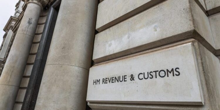 UK Tax Agency Sends 81,000 Crypto Tax Letters as Scrutiny Rises