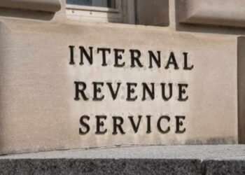 IRS Warns Fake Crypto Letters Target Wallets and Personal Data