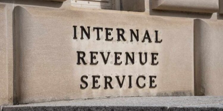 IRS Warns Fake Crypto Letters Target Wallets and Personal Data