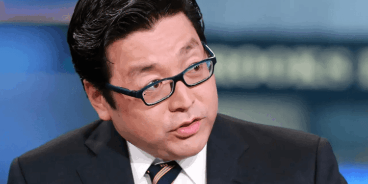 Tom Lee’s Bitmine Buys 53,501 ETH as Ethereum’s Price Fights for $2,500