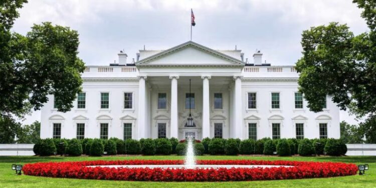 Senate Has 4 Days to Advance CLARITY Act as White House Weighs Deal