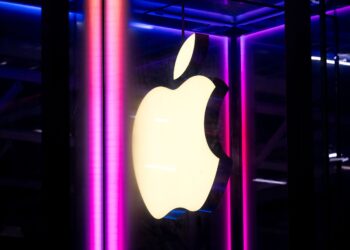 Apple Related event term Live Blog: Folding iPhone, Apple Watch Series 12, AirPods, and More