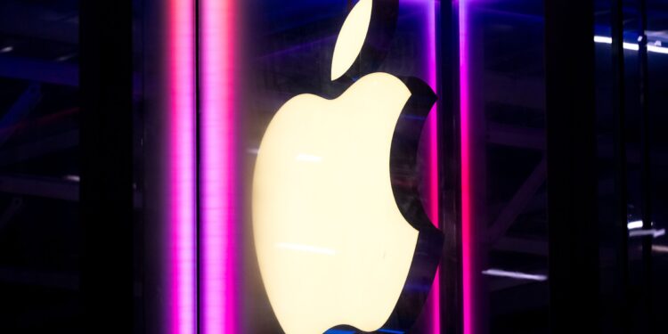 Apple Related event term Live Blog: Folding iPhone, Apple Watch Series 12, AirPods, and More