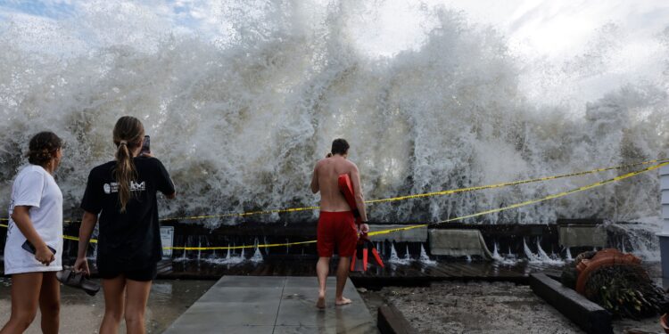 It Still Feels Like Summer in Parts of the US. Blame El Niño