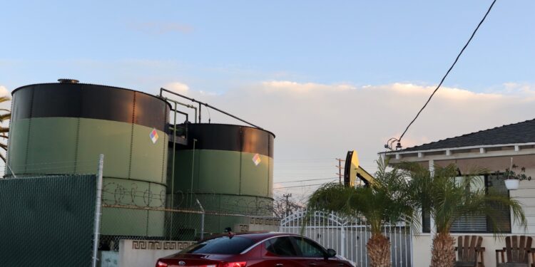 Residents Harmed by Oil Drilling May Soon Receive Reparations Under New California Law