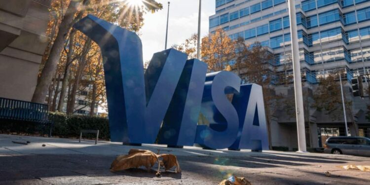 Visa Survey Finds US Stablecoin Interest Jumps to 56% With Bank-Style Safeguards