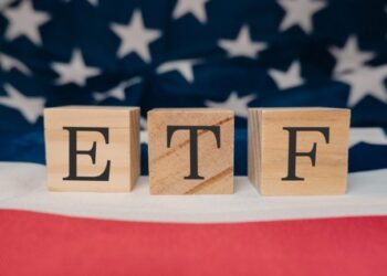 Bitcoin, Ether ETFs Lose $520M as XRP Bucks Fed Rate-Hike Selloff