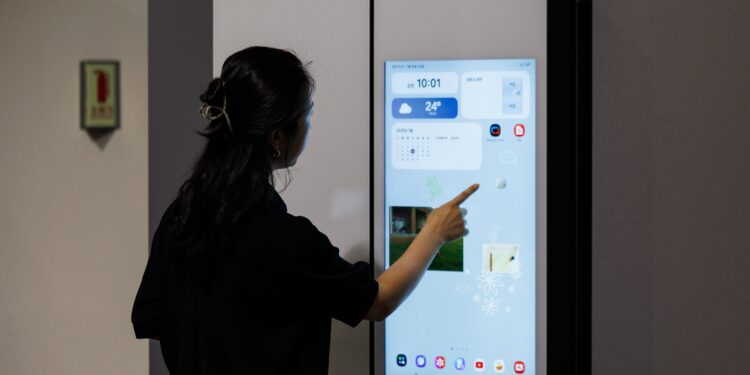 Samsung smart fridges stop cooling after faulty update variation