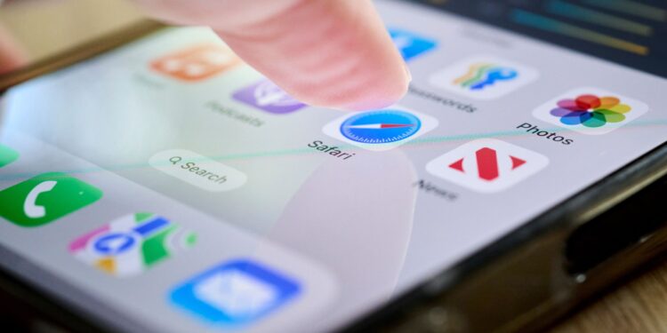 Try These 3 iOS 27 Safari Settings to Get More Out of Apple’s Browser