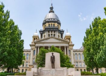 Illinois Crypto Tax Faces New Court Bid Before It Hits Residents