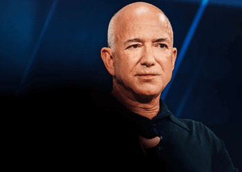 Jeff Bezos Says One Question in a Job Interview Reveals Who Never Did the Reading